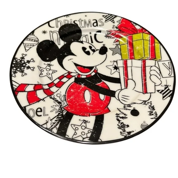 Disney Mickey Mouse 8 inch Christmas Magic Decorative Ceramic Plate - Picture 2 of 7
